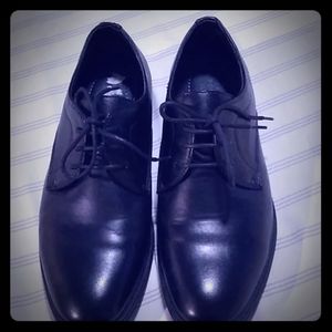 Perry Ellis portfolio black dress shoes